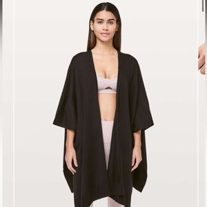 Lululemon Free To Coast Wrap